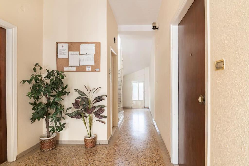 Top Floor Apartment At Petrolona With Big Balcony Atene Esterno foto
