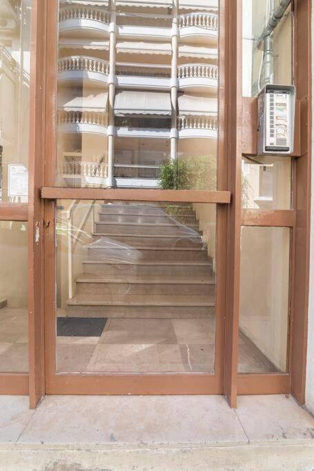 Top Floor Apartment At Petrolona With Big Balcony Atene Esterno foto