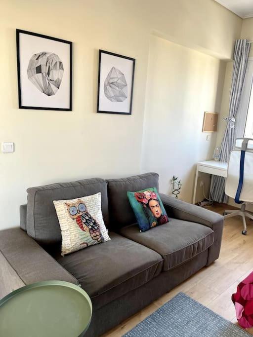 Top Floor Apartment At Petrolona With Big Balcony Atene Esterno foto