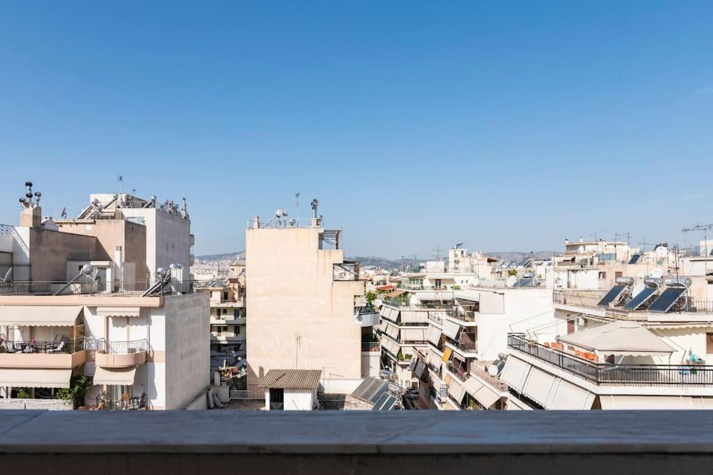 Top Floor Apartment At Petrolona With Big Balcony Atene Esterno foto